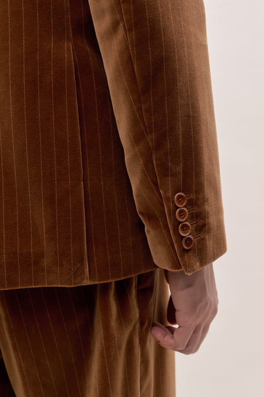 DOUBLE-BREASTED PEAK BLAZER