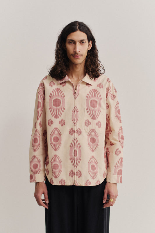 Men's long-sleeved shirt, cotton-recycled polyester blend, ikat print, beige with red pattern, two-way zipper.
