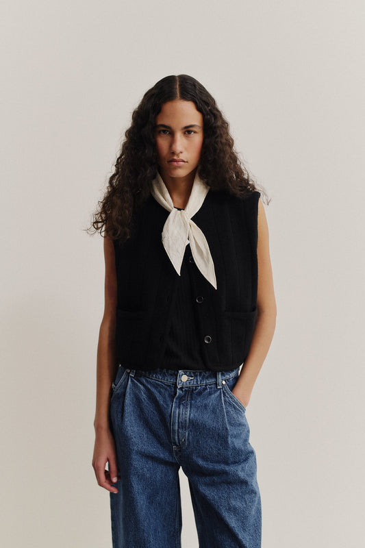 Women's accessories Kori Bandana, cotton-silk-linen blend, washed, off-white with subtle stripes.