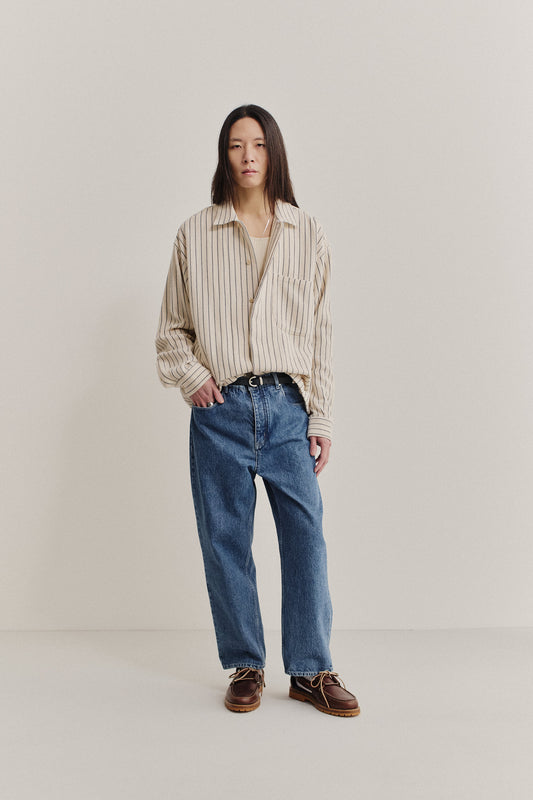 Men's long-sleeved shirt, cotton and recycled cotton blend, off-white with navy stripes, wide boxy fit.