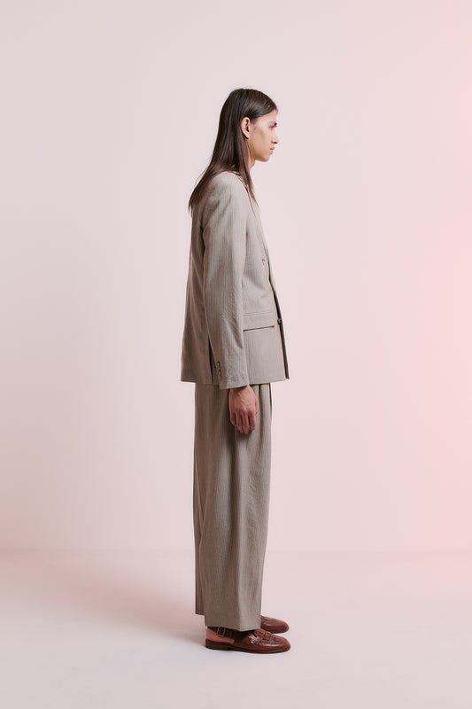 DOUBLE BREASTED PEAK BLAZER