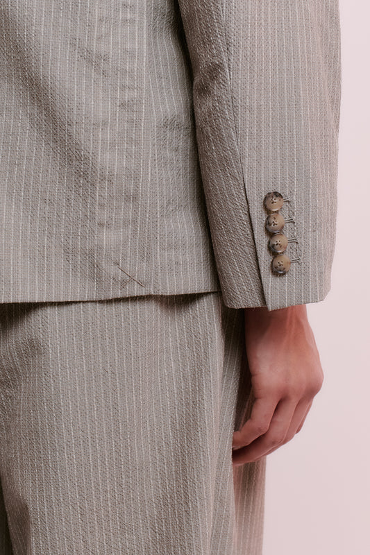 DOUBLE BREASTED PEAK BLAZER