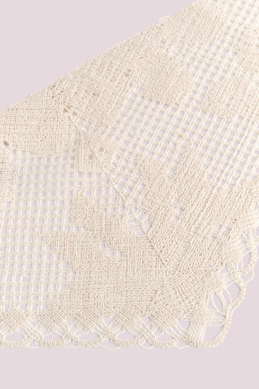 TRIANGLE LACE SCARF