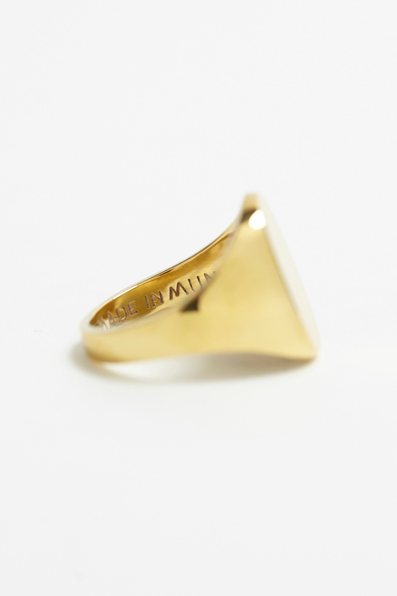 SIGNET RING GOLD