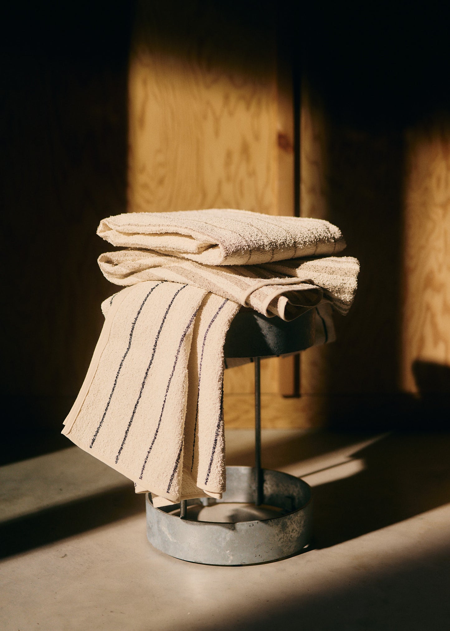 LINEN TOWEL