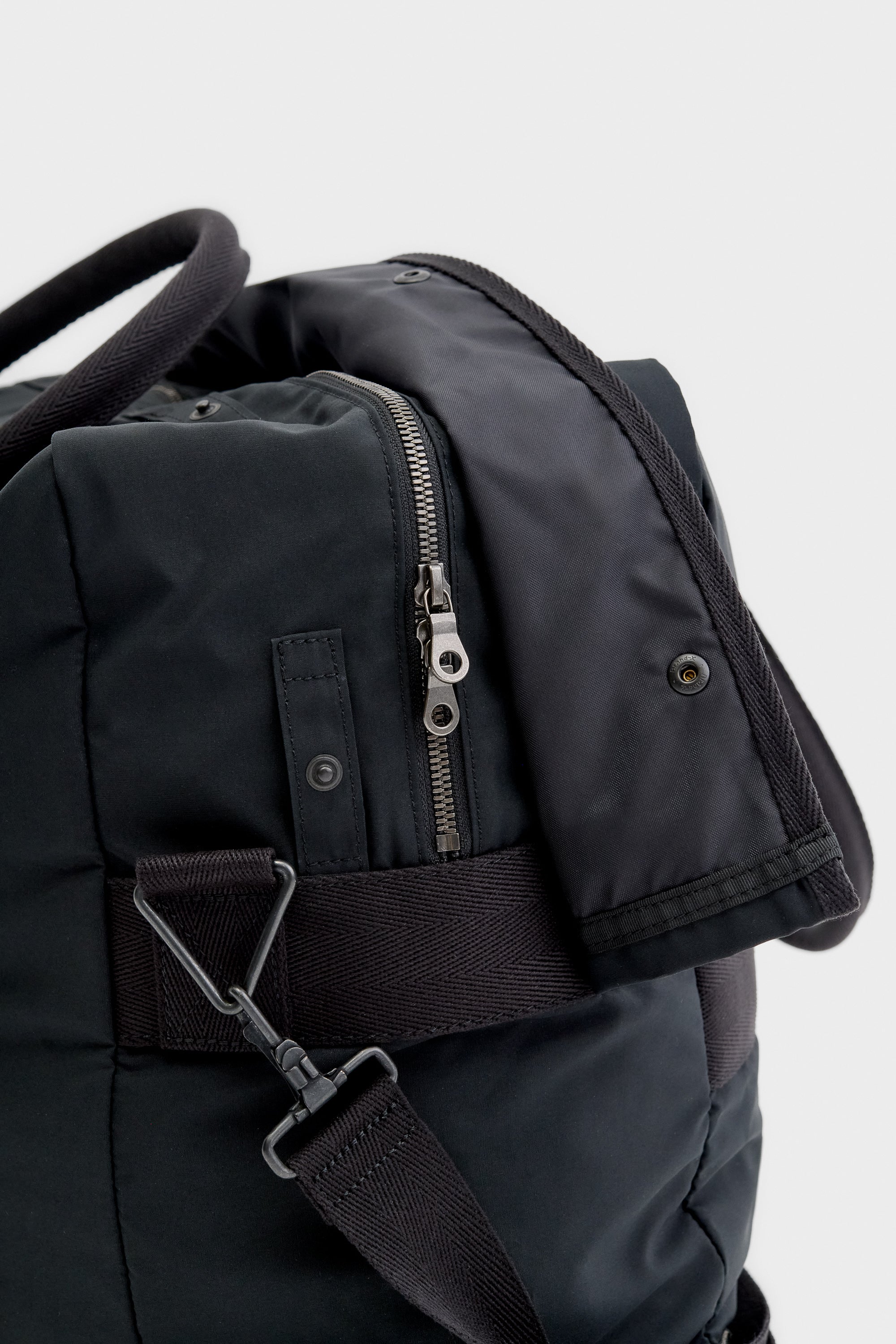nanamica × A KIND OF GUISE Shoulder Bag SHOULDER BAG – A KIND OF GUISE