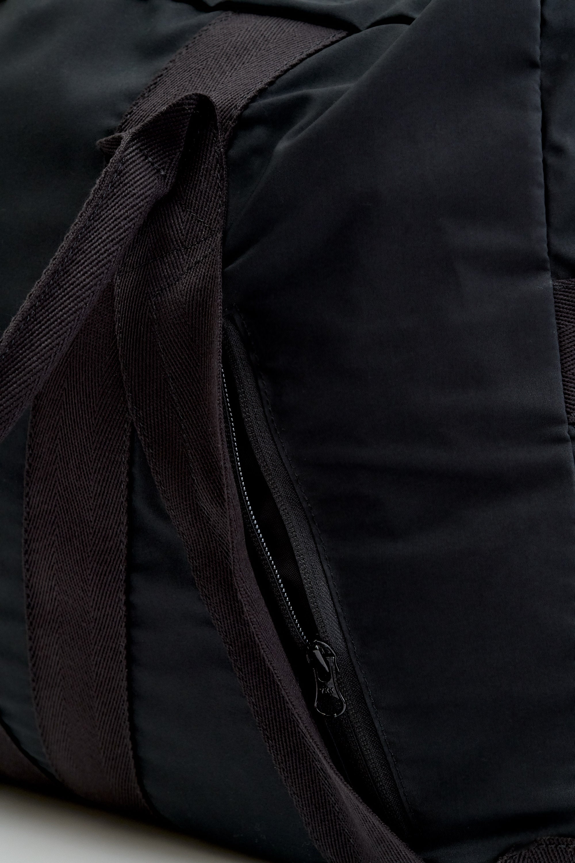 BOSTON BAG – A KIND OF GUISE
