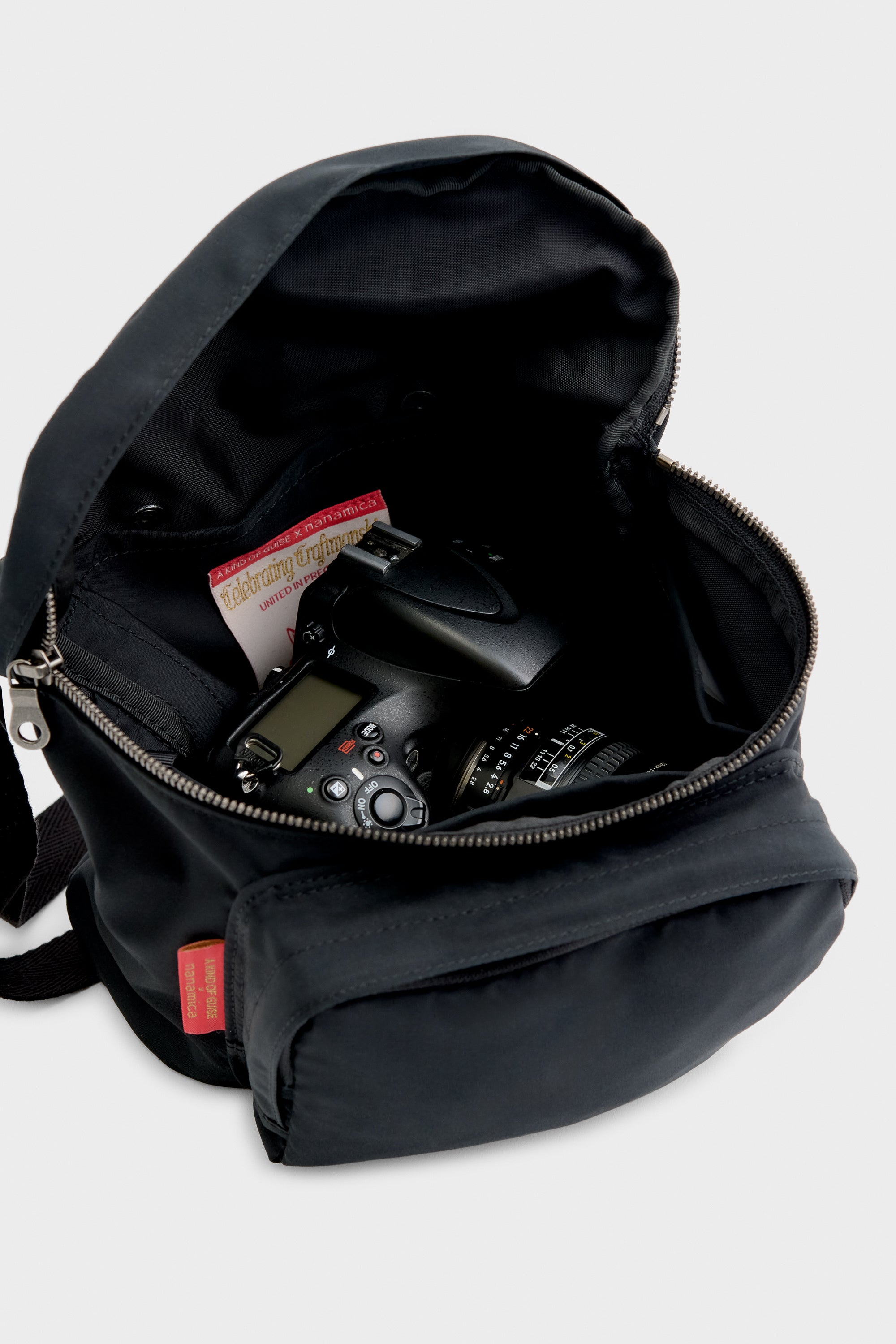 SHOULDER BAG – A KIND OF GUISE