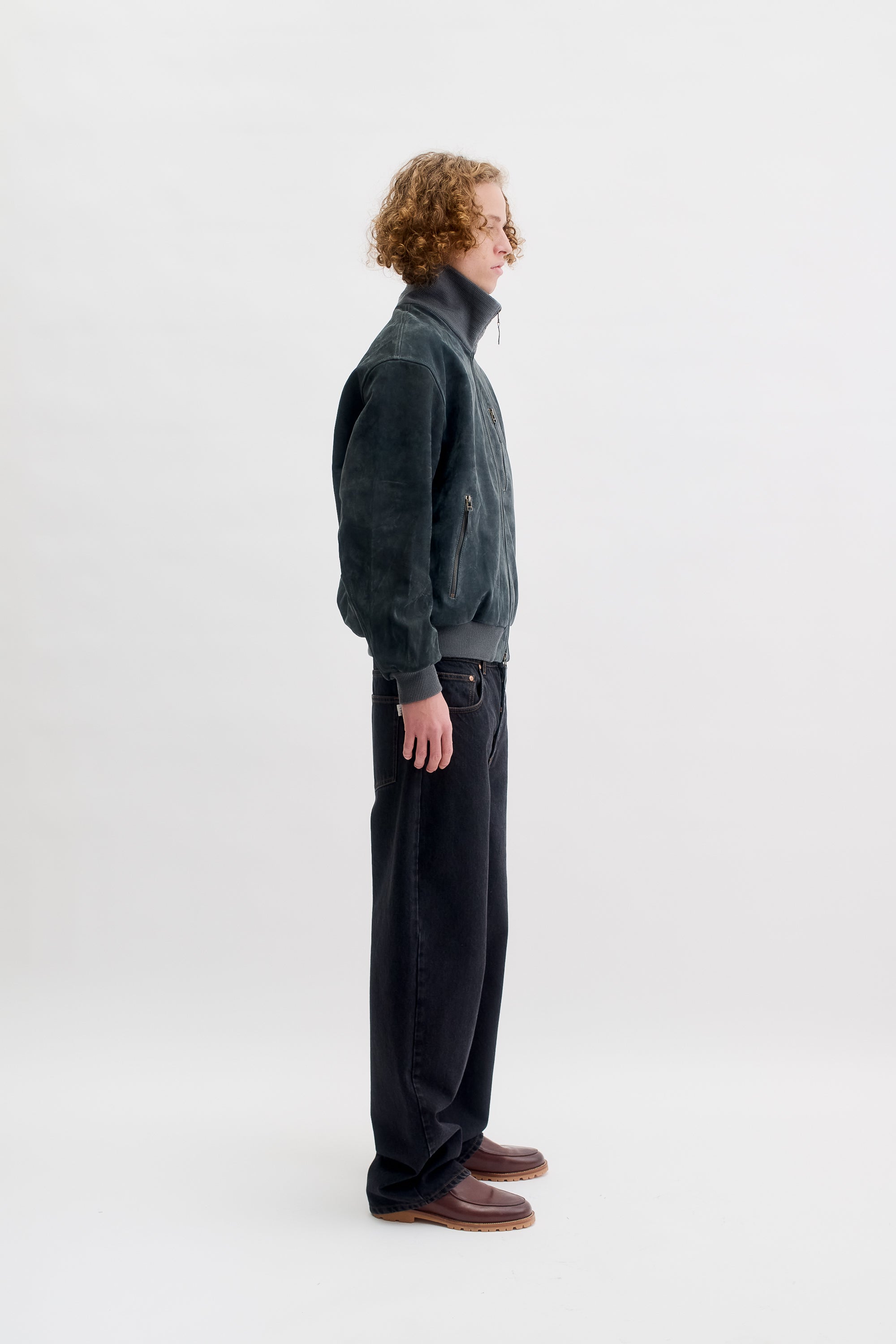 LEATHER JACKET – A KIND OF GUISE