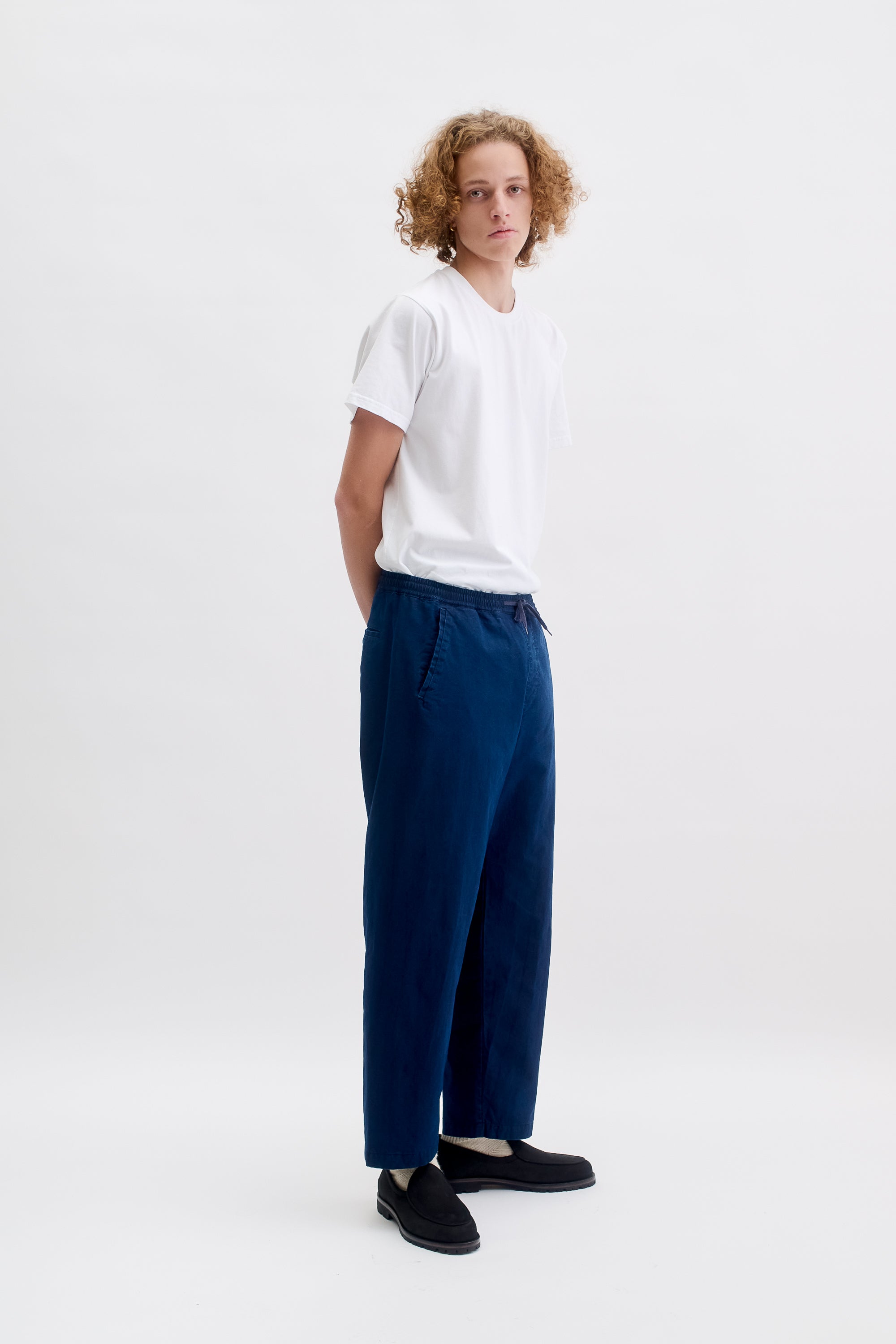 INSULATION PANTS – A KIND OF GUISE