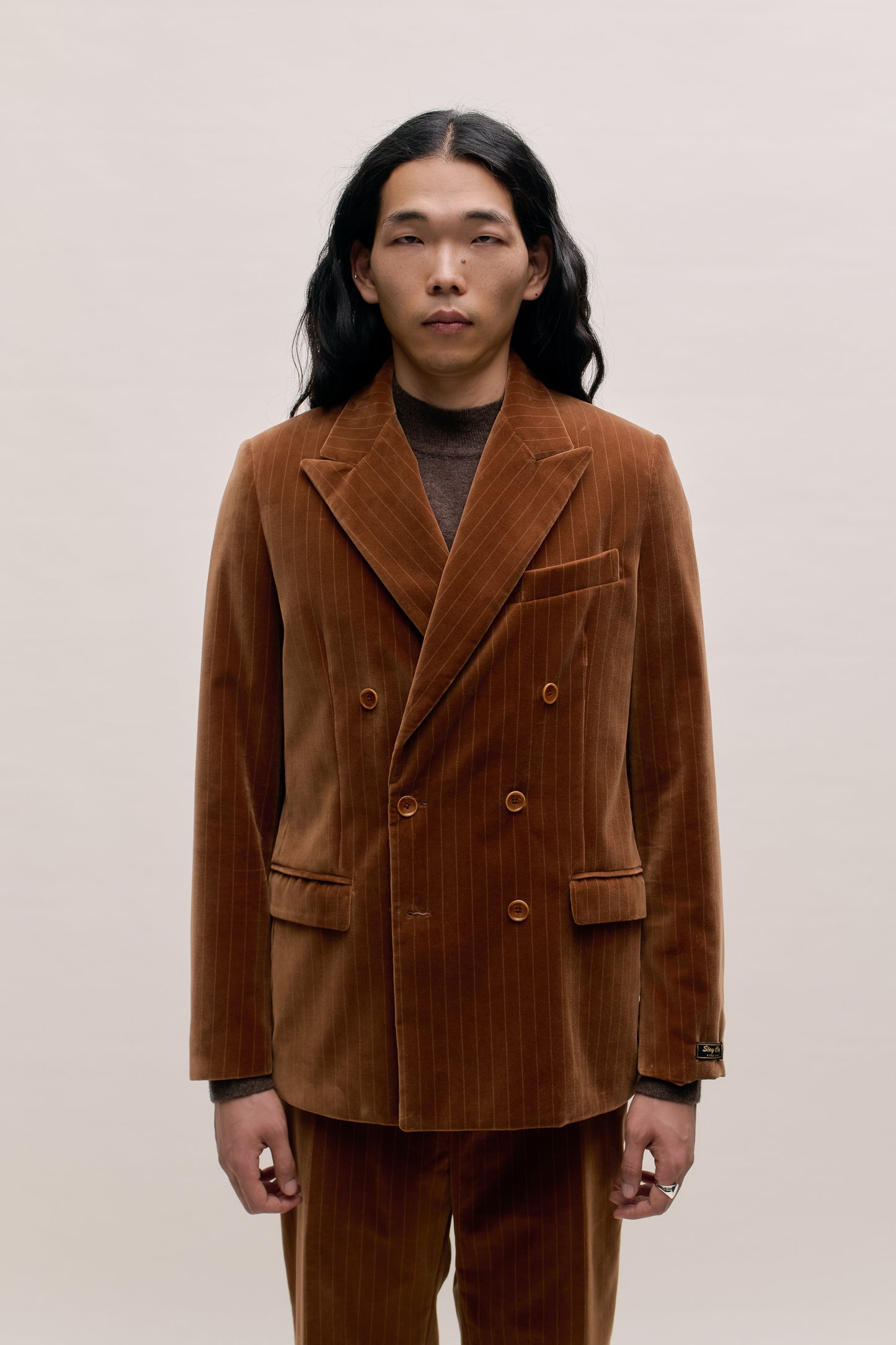 DOUBLE-BREASTED PEAK BLAZER