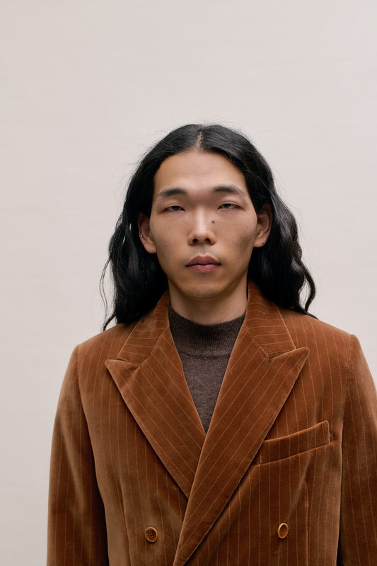 DOUBLE-BREASTED PEAK BLAZER