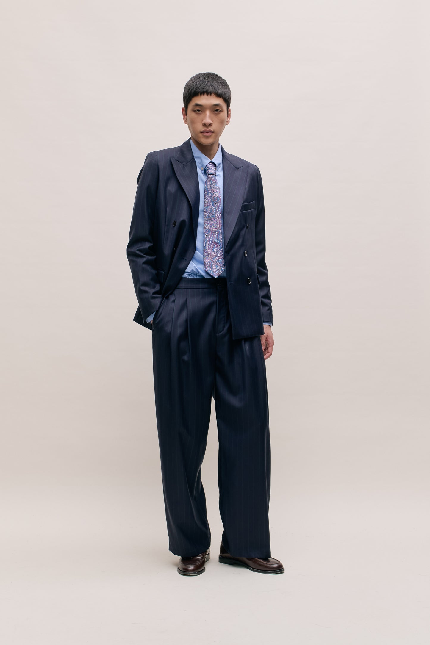 DOUBLE-BREASTED PEAK BLAZER