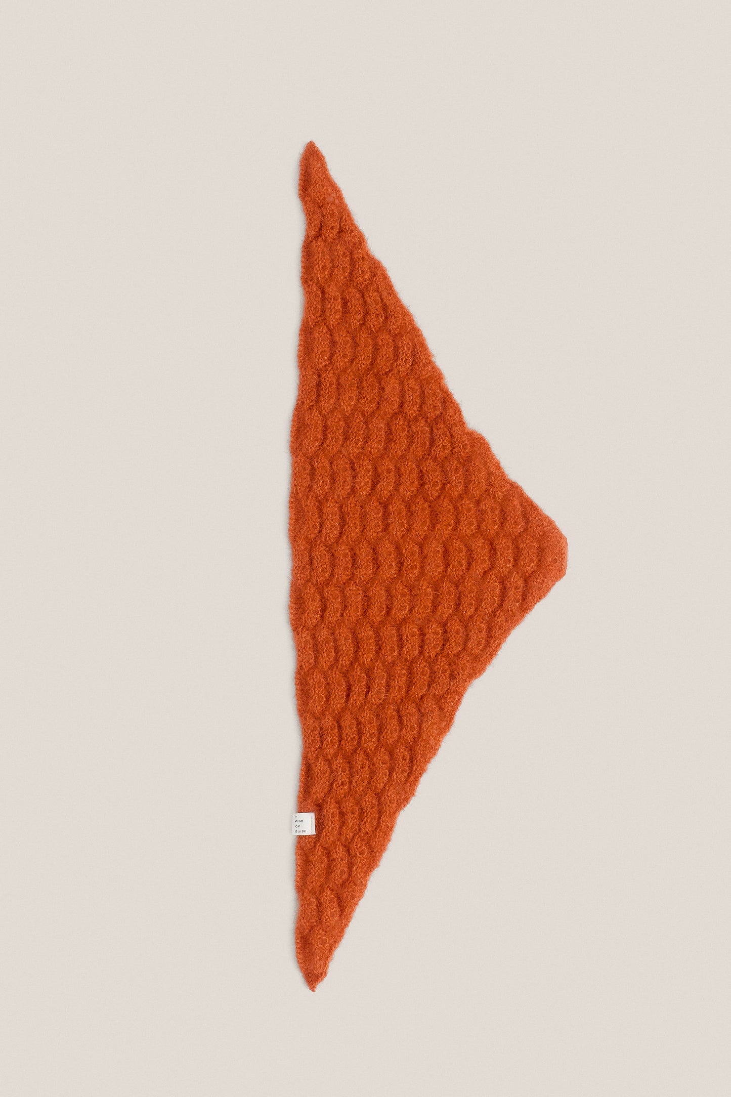 TES TRIANGLE SCARF