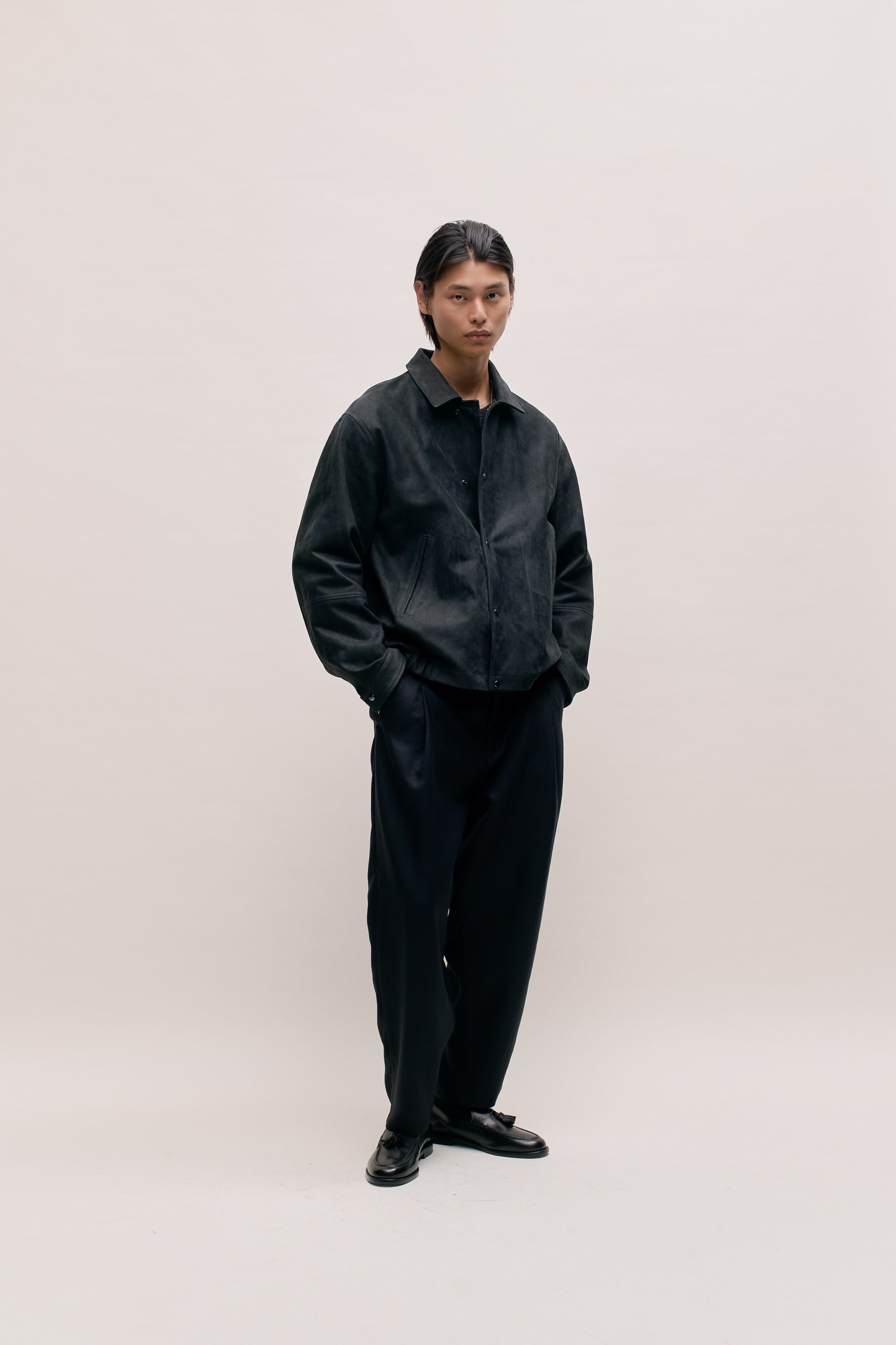 AKINDOFGUISE_AW25_MANDAL_LEATH