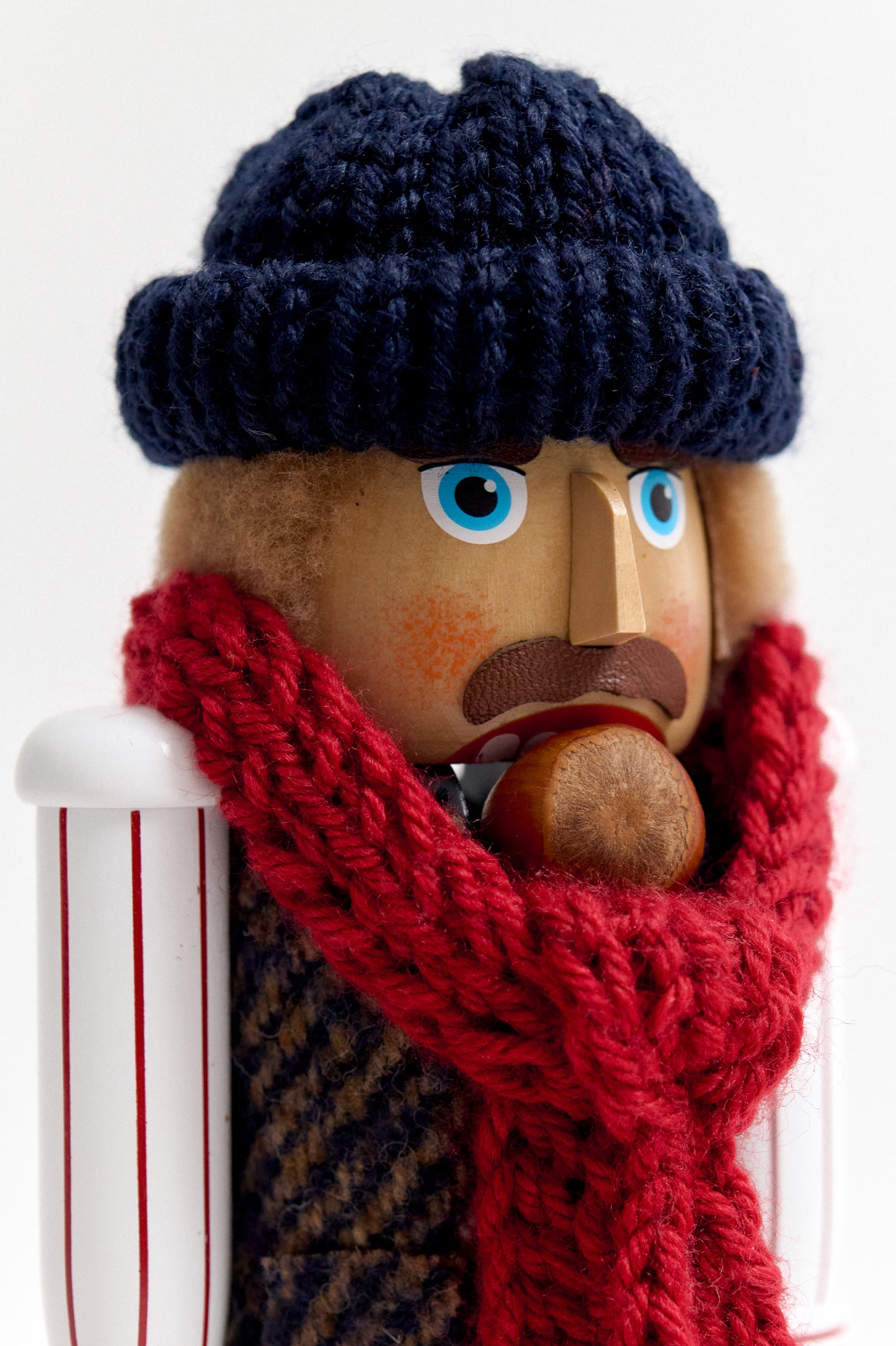 AKOG TAILORED NUTCRACKER