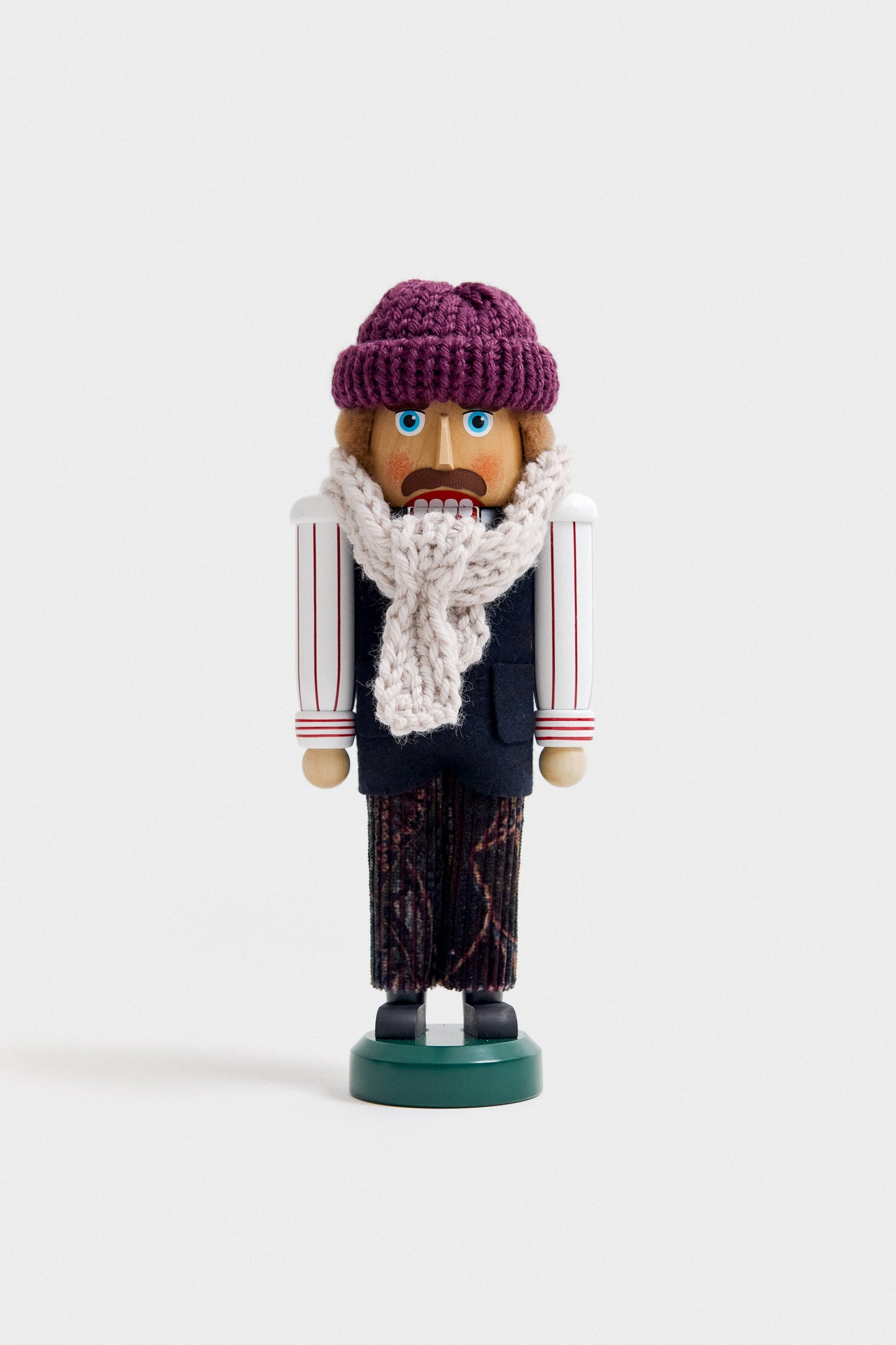 AKOG TAILORED NUTCRACKER