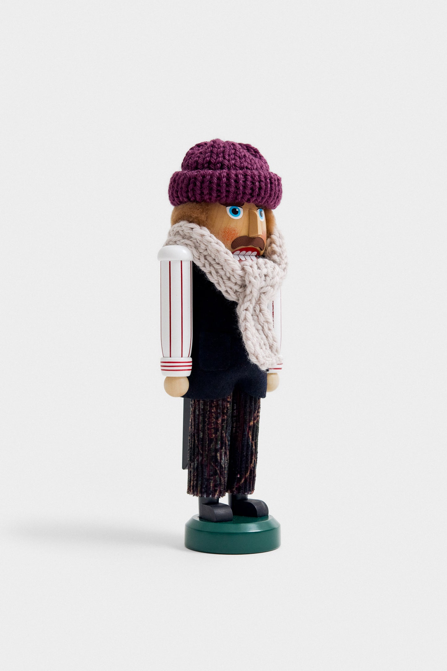 AKOG TAILORED NUTCRACKER