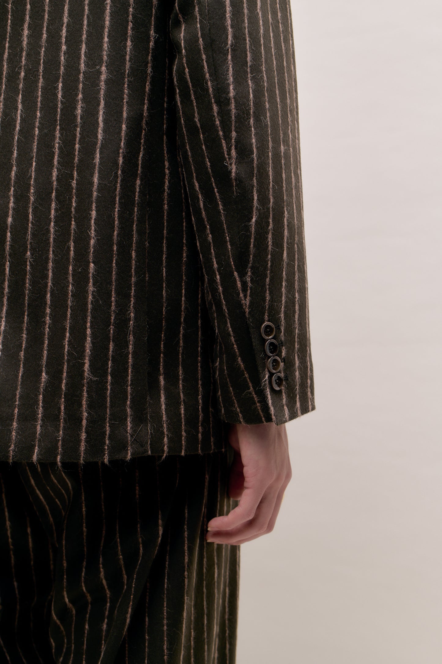 RELAXED DOUBLE-BUTTONED BLAZER