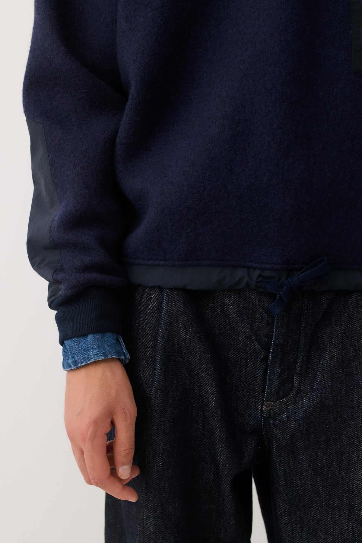 EGOA CREWNECK