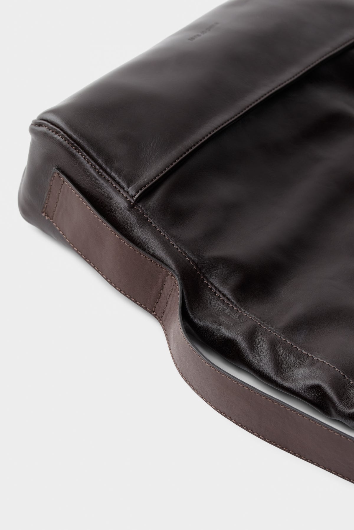 RUMO ROLLED BAG