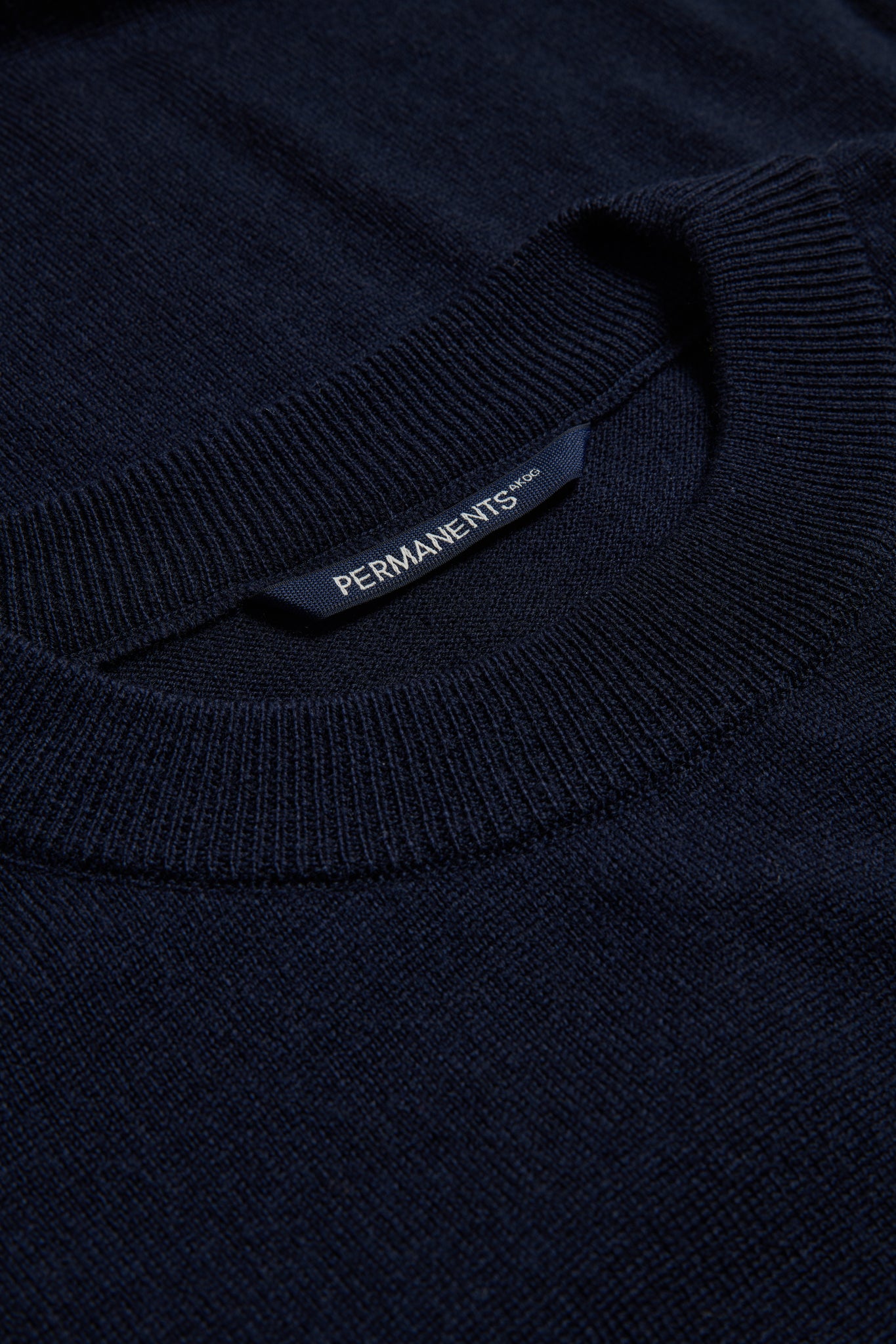 KNIT CREWNECK