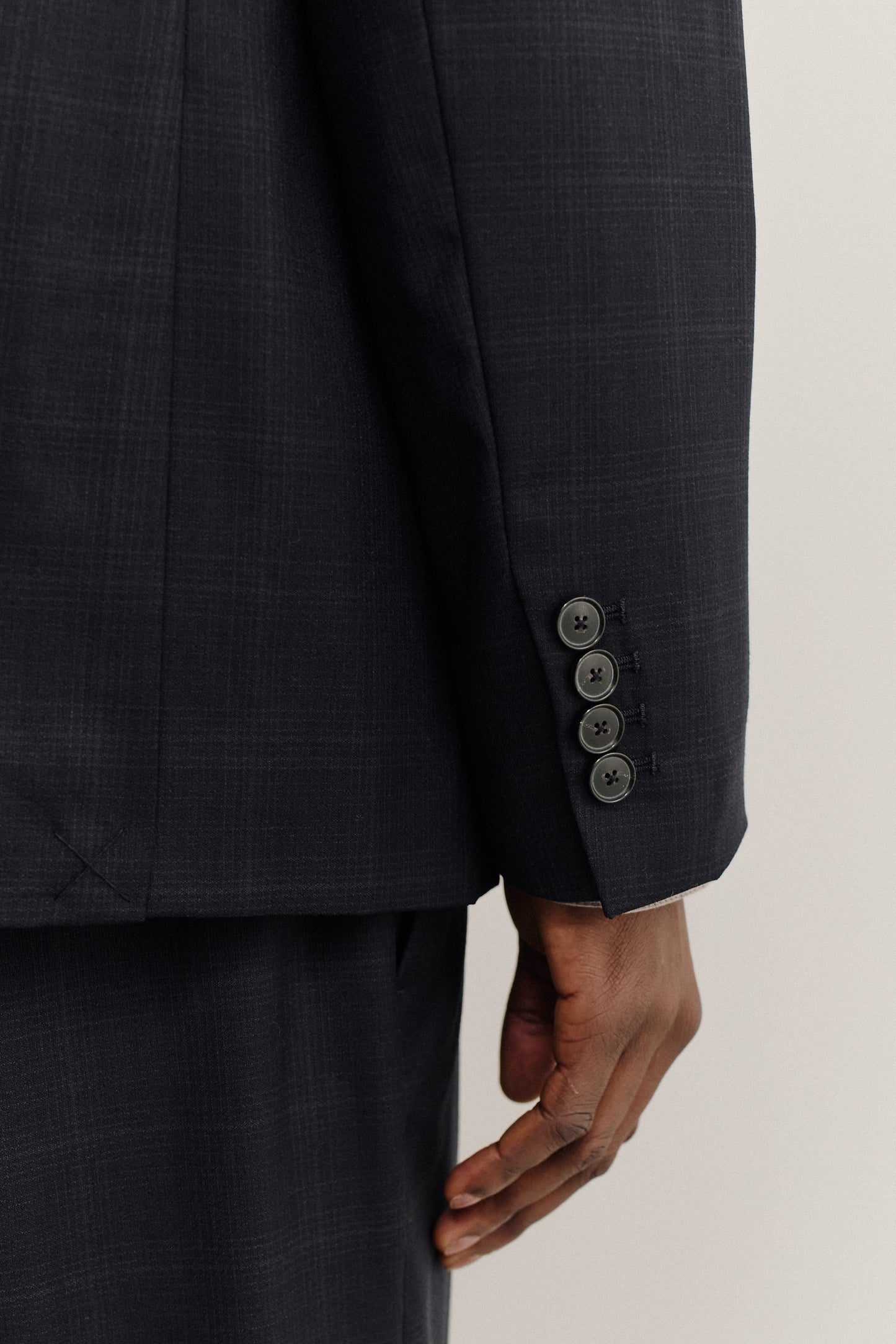 DOUBLE BREASTED PEAK BLAZER