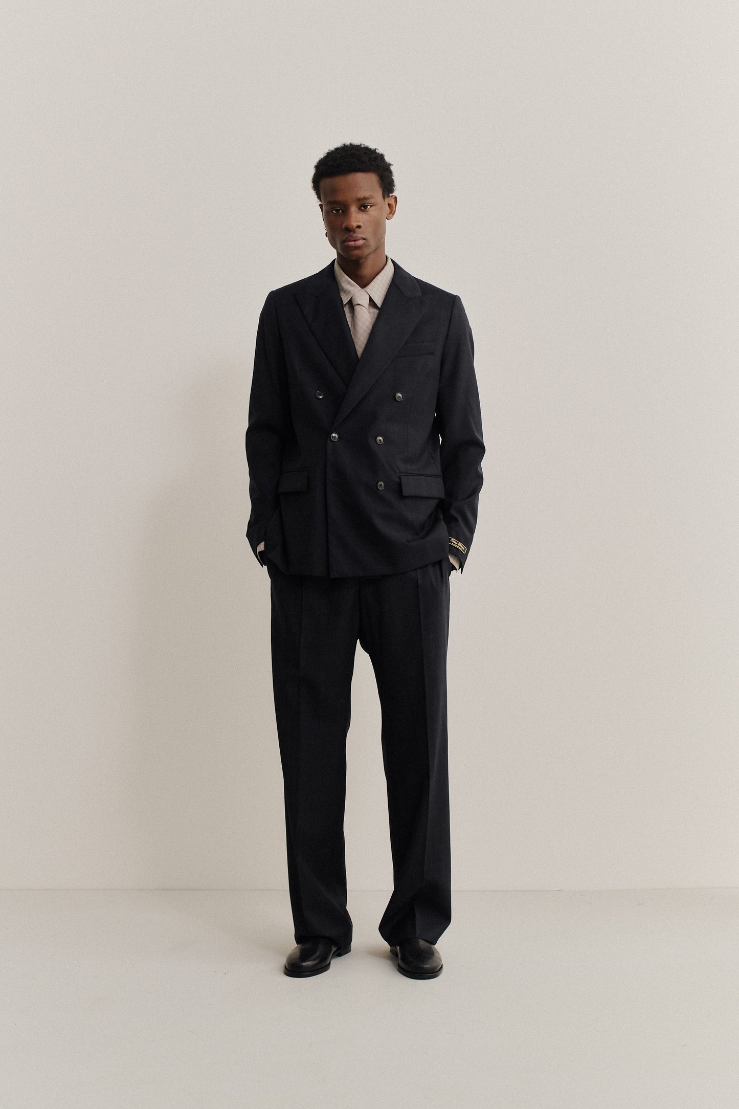 DOUBLE BREASTED PEAK BLAZER