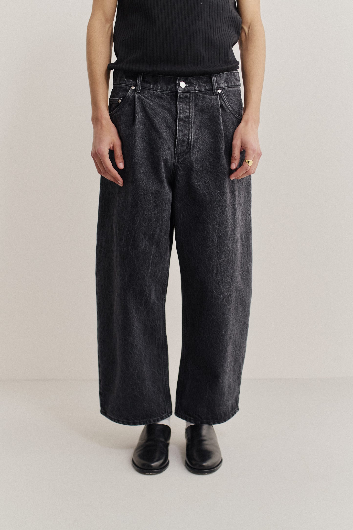 DUMA PLEATED DENIM