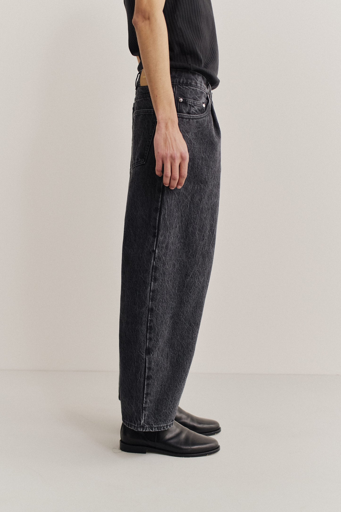 DUMA PLEATED DENIM