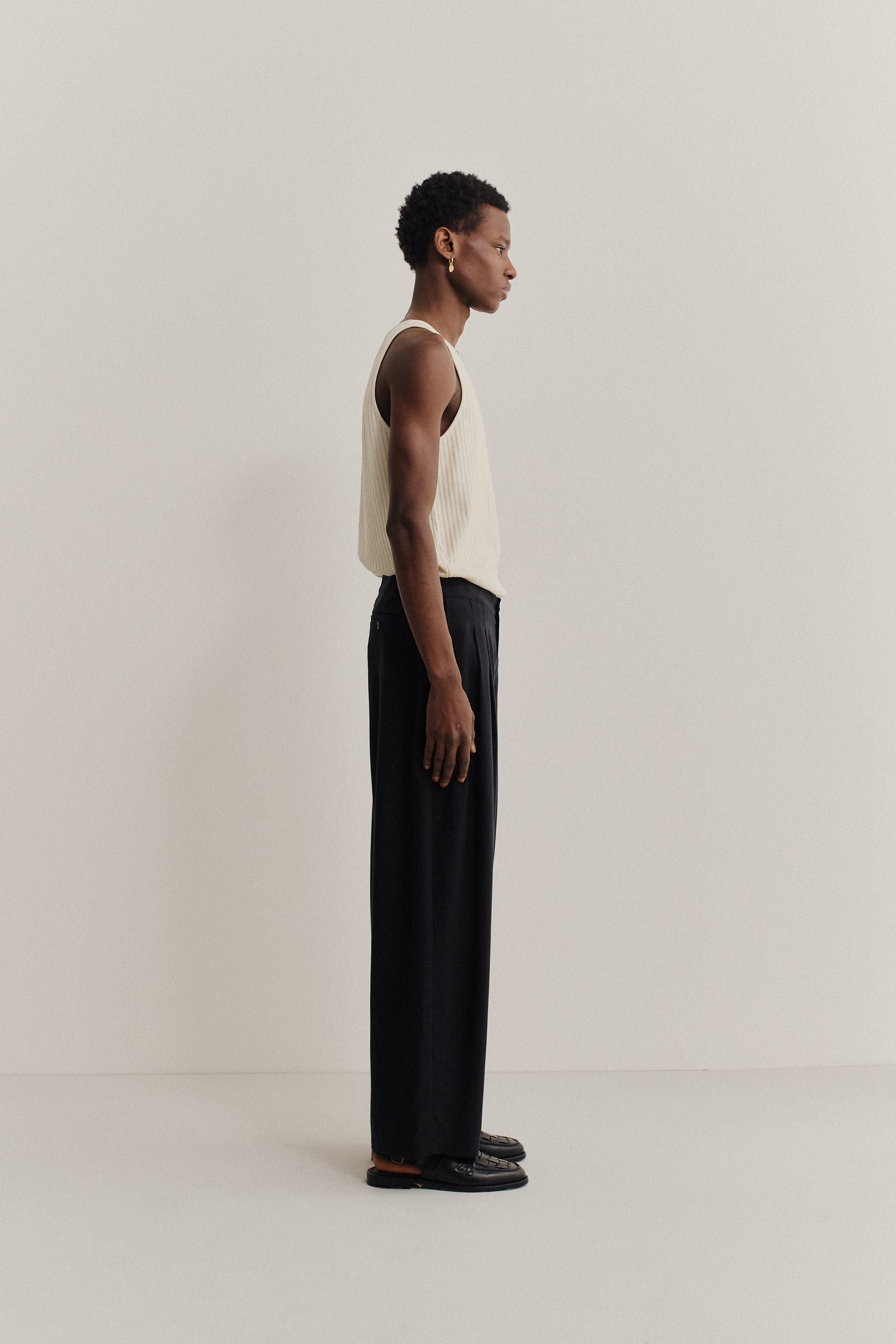 PIERO PANTS – A KIND OF GUISE