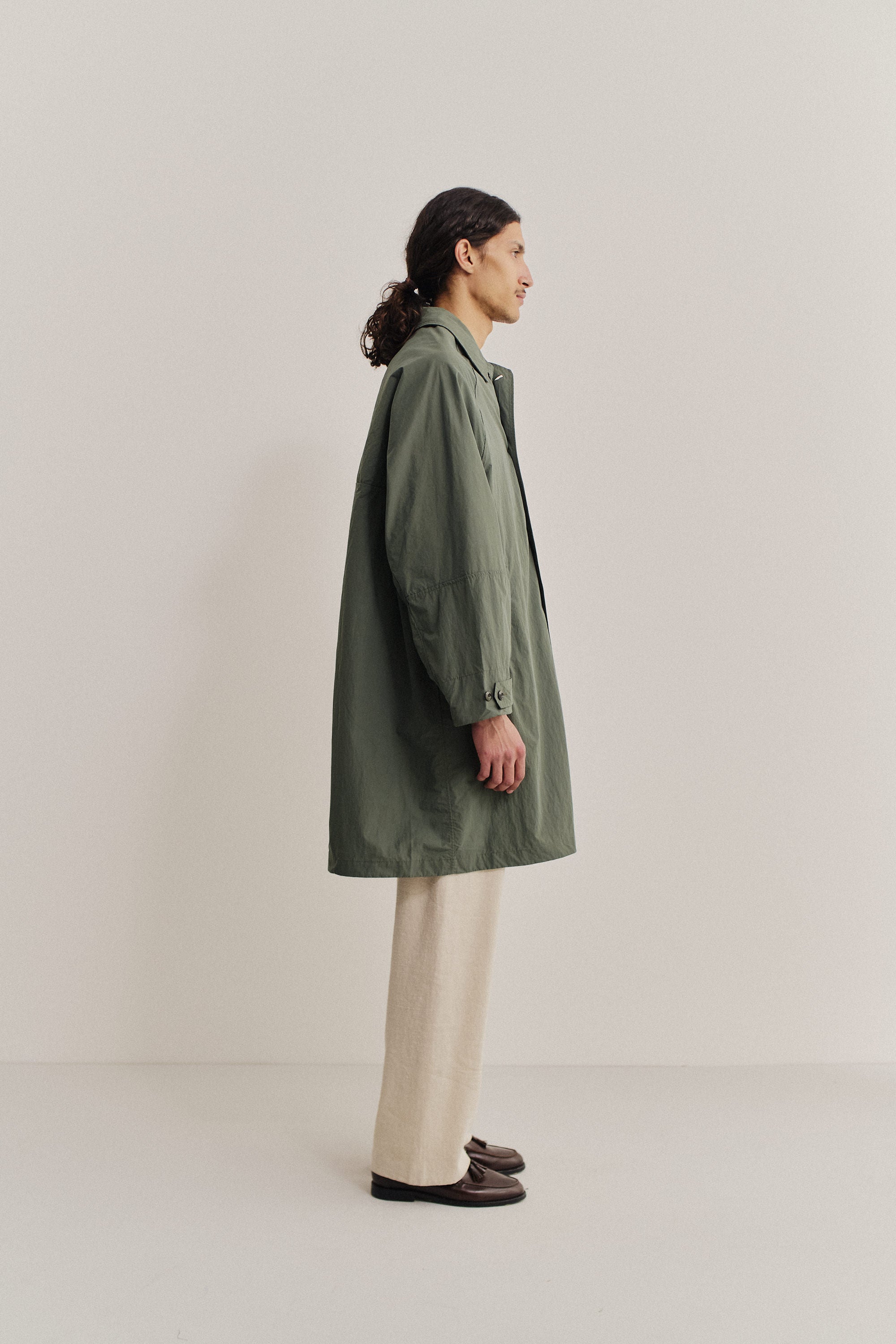 SERRARA MAC – A KIND OF GUISE