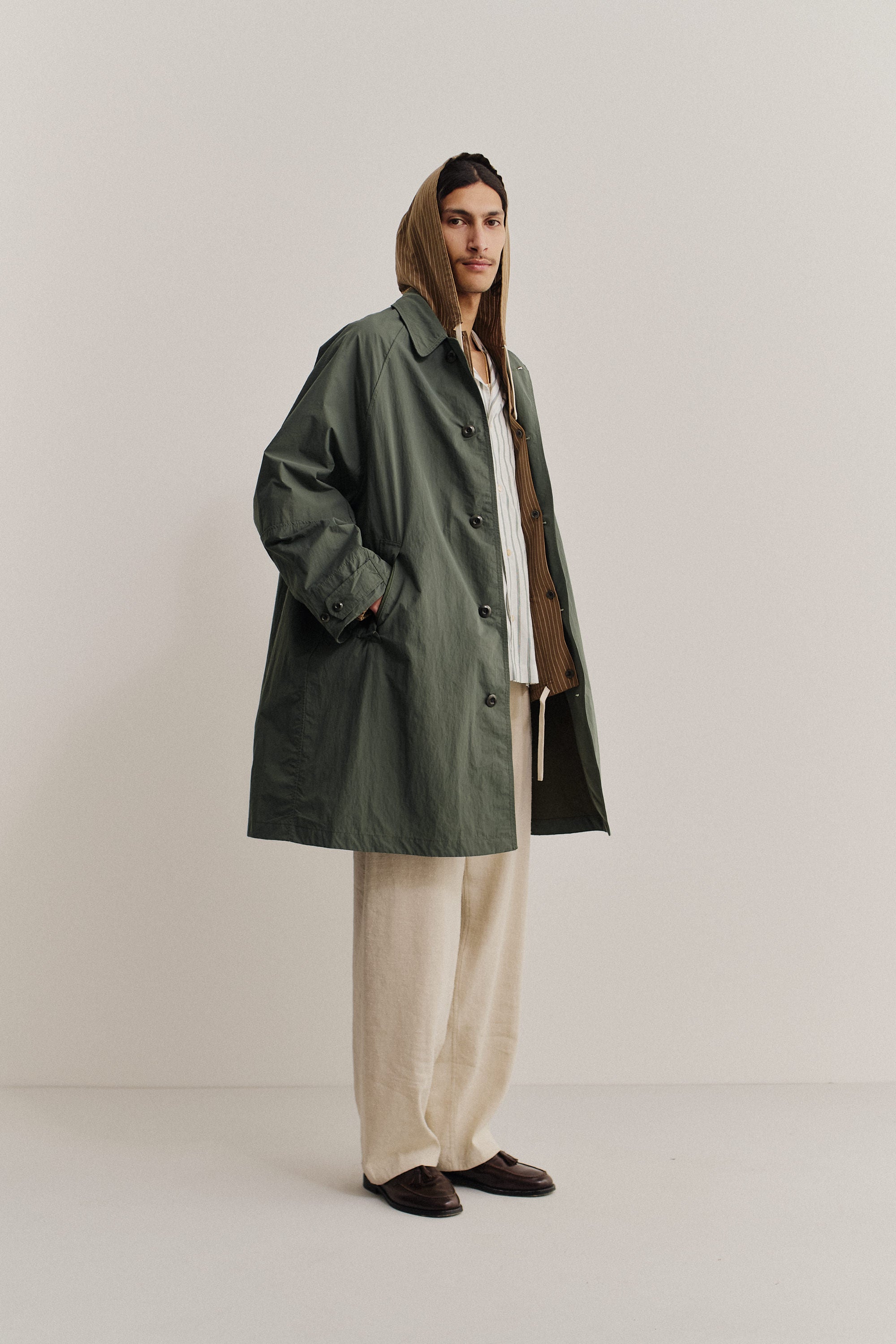 SERRARA MAC – A KIND OF GUISE