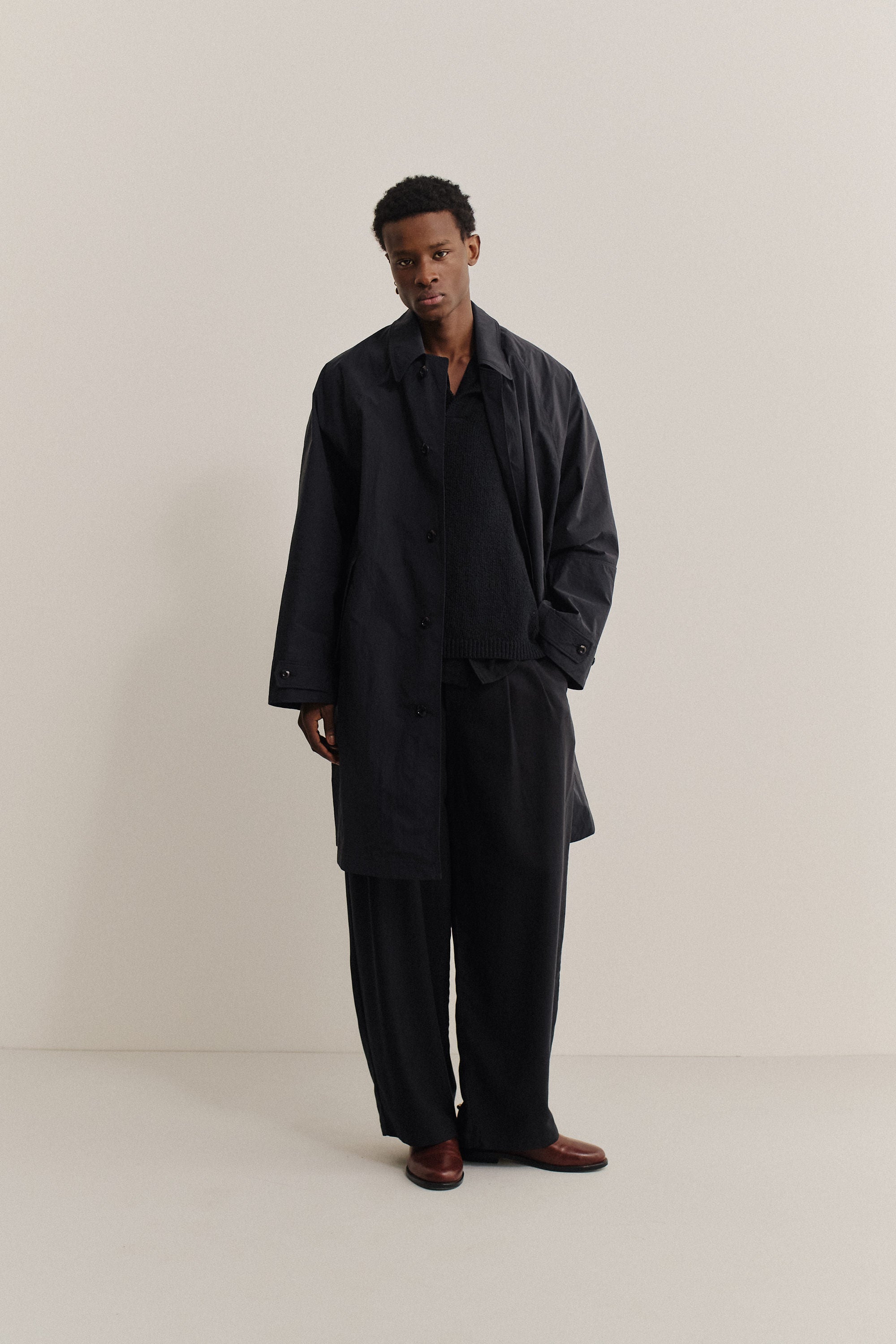 SERRARA MAC – A KIND OF GUISE
