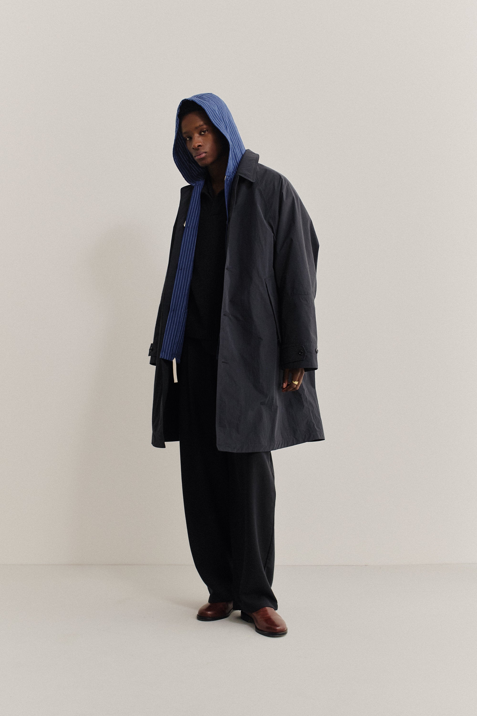 ジャケット・アウター MERAKA COTTON POLY REMOVABLE HOODED MAC SERRARA MAC – A KIND OF GUISE