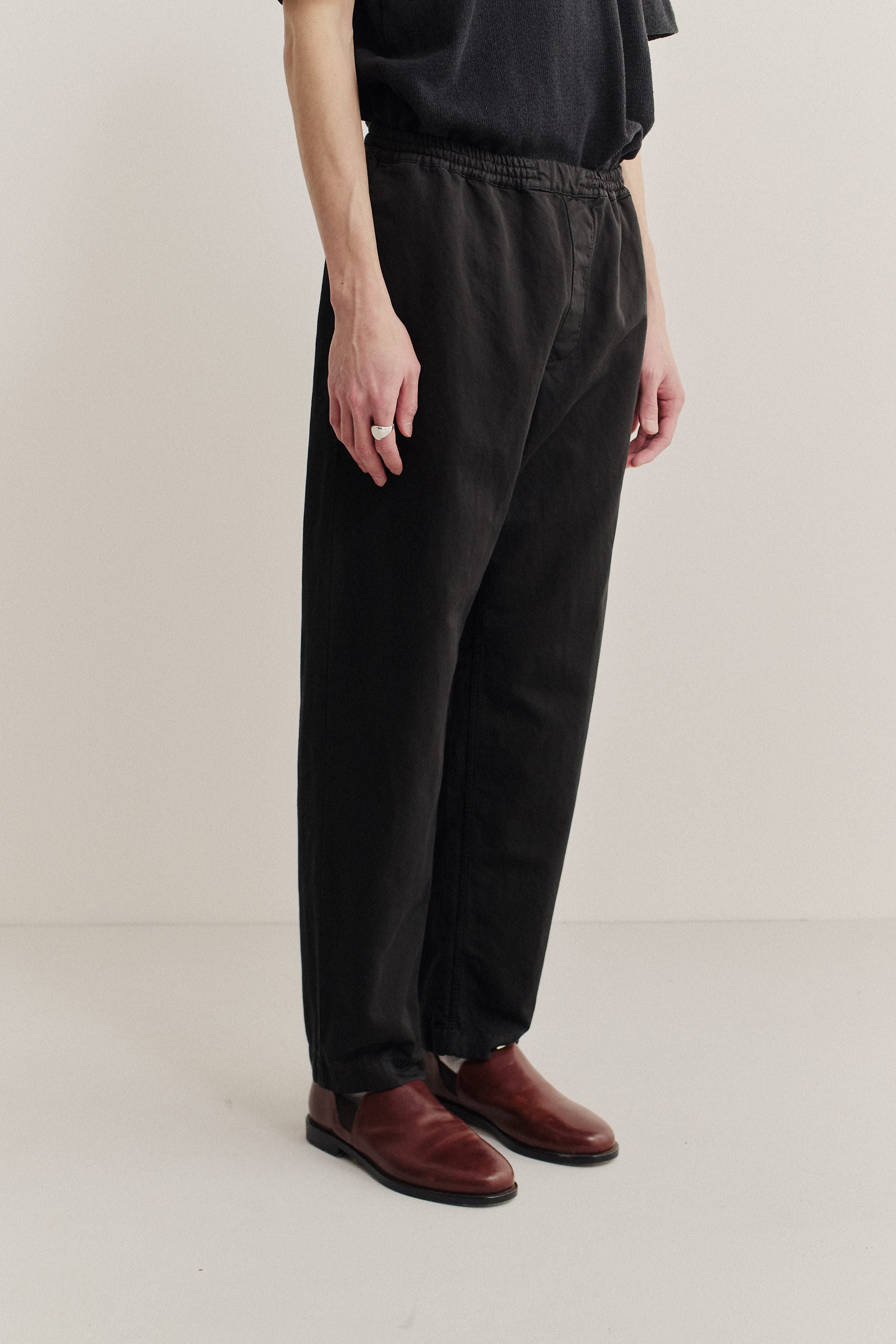 Banasa Pants Trousers in 54% linen 46% cotton | A KIND OF GUISE