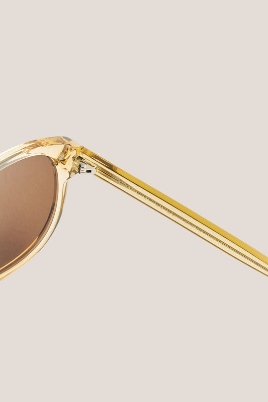 Unisex accessories sunglasses, handcrafted transparent yellow acetate aviator frame with brown Carl Zeiss lenses.