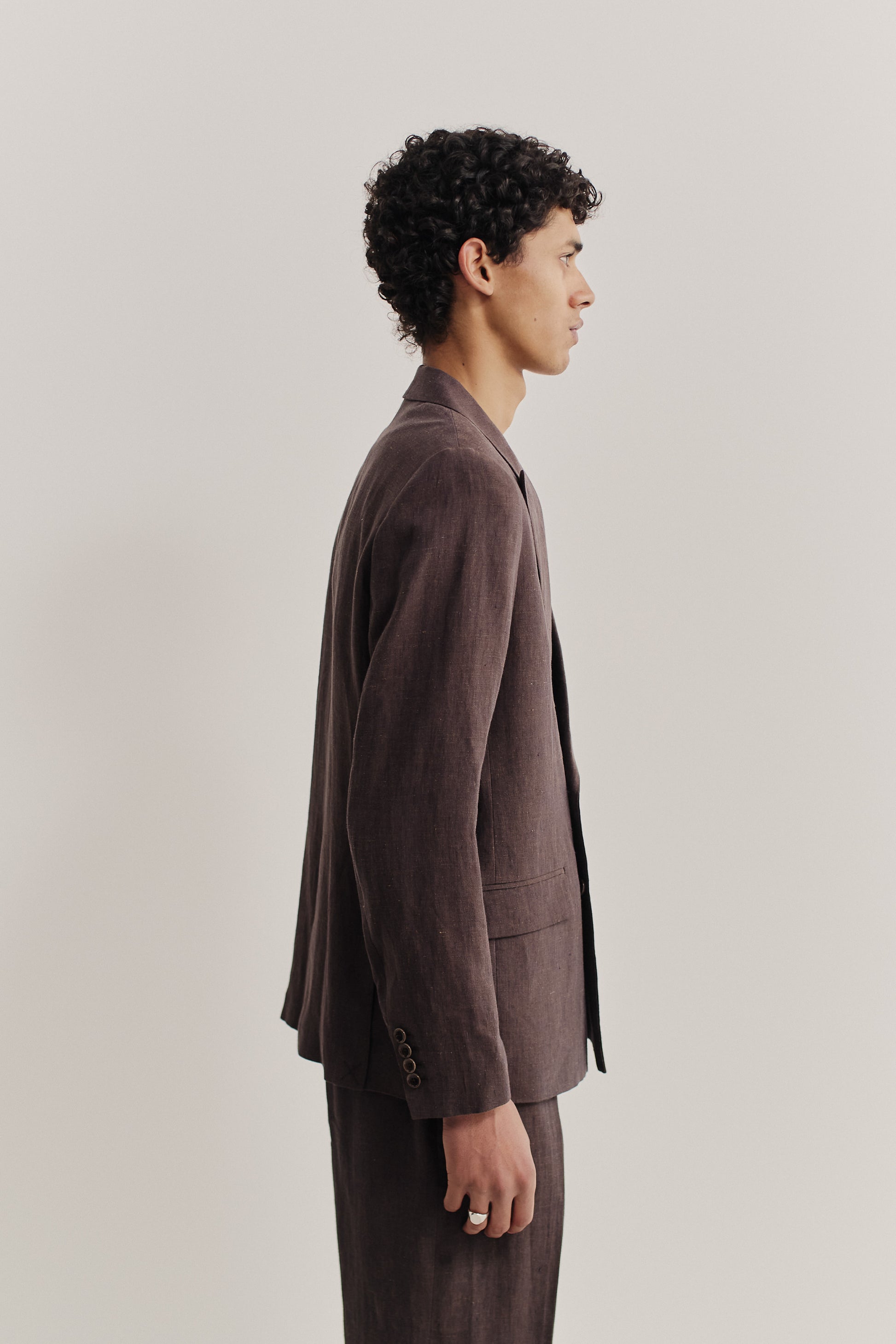 Men's tailoring, double-breasted peak blazer, 100% linen, brown.