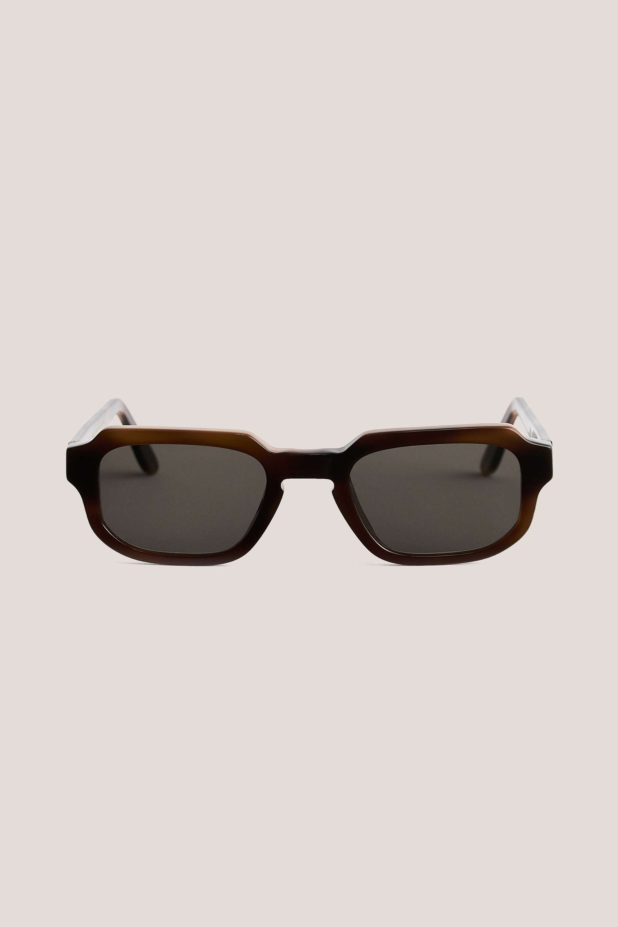 EYEWEAR – A KIND OF GUISE