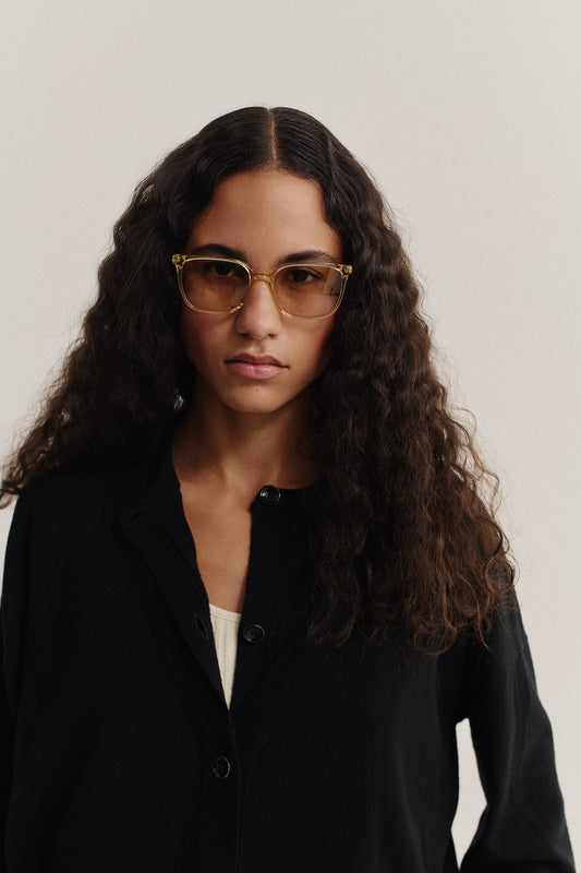 Women's accessories, Marseille sunglasses in transparent amber acetate with brown Carl Zeiss® lenses.
