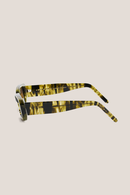 Unisex accessories sunglasses, ODESSA, 100% acetate, green and black tortoise shell, thick frame.