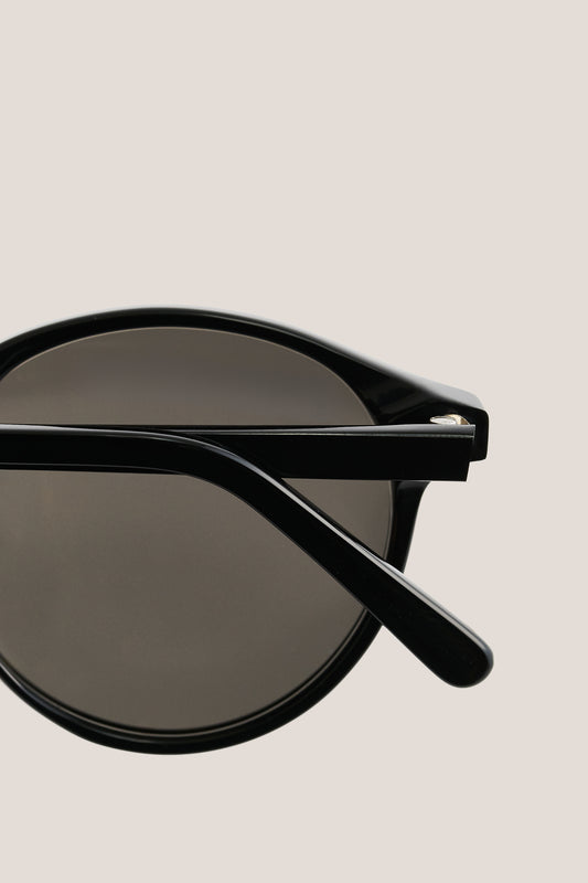Accessories sunglasses, black acetate, thick square frames, dark Carl Zeiss lenses.