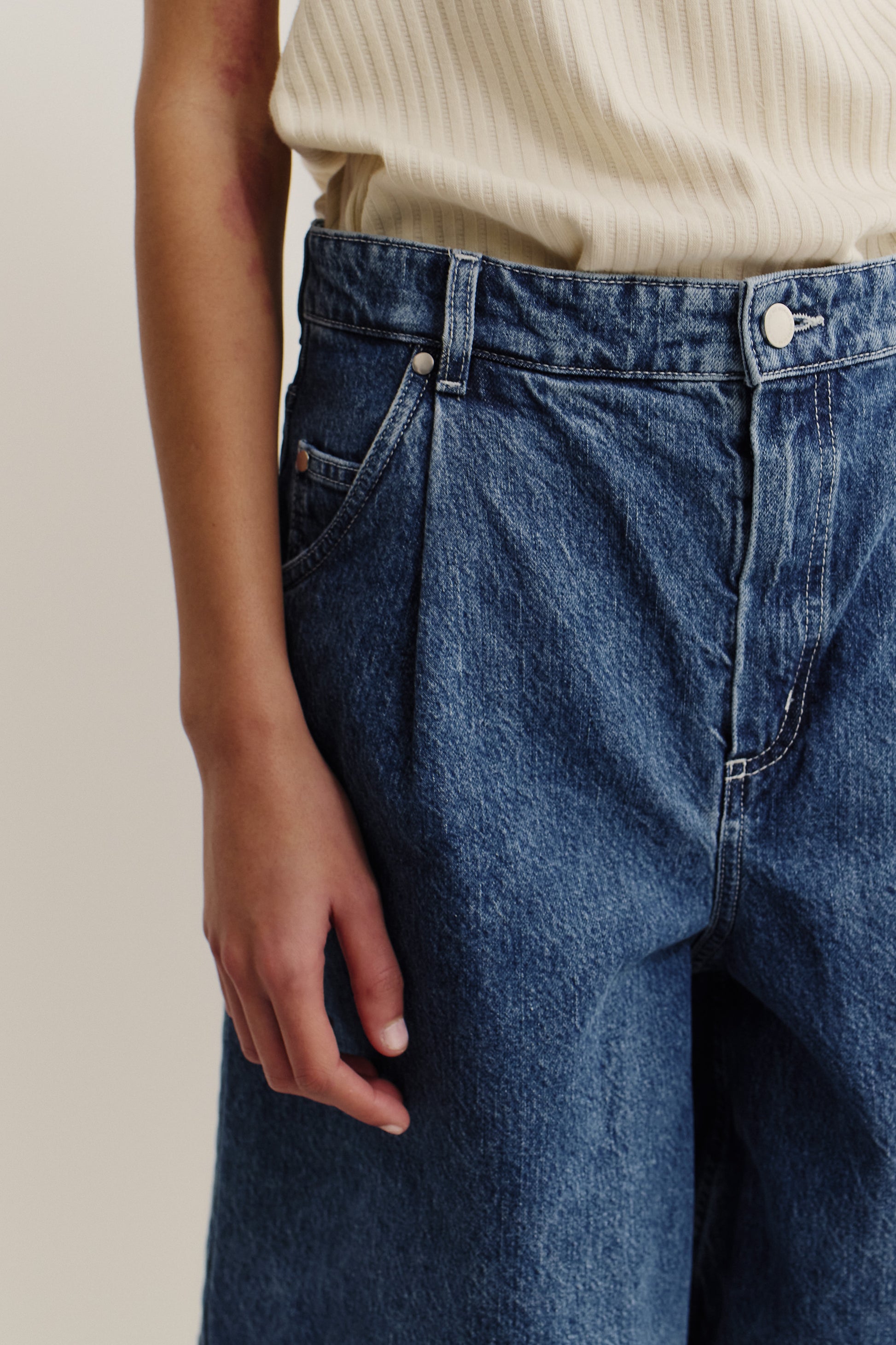 Women's shorts, cotton mix denim, stone washed, blue, wide fit pleated bermuda shorts.