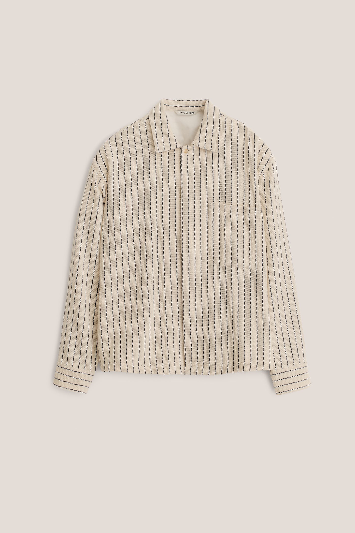Men's long-sleeved shirt, cotton and recycled cotton blend, off-white with navy stripes, boxy fit.