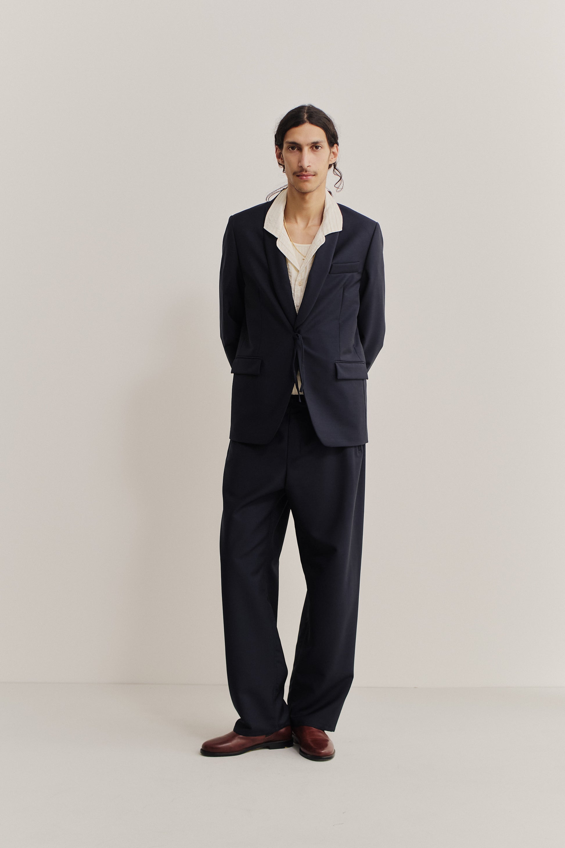 Men's tailoring, Shinji Blazer and trousers, virgin wool, dark navy, shawl collar, kimono cord closure.