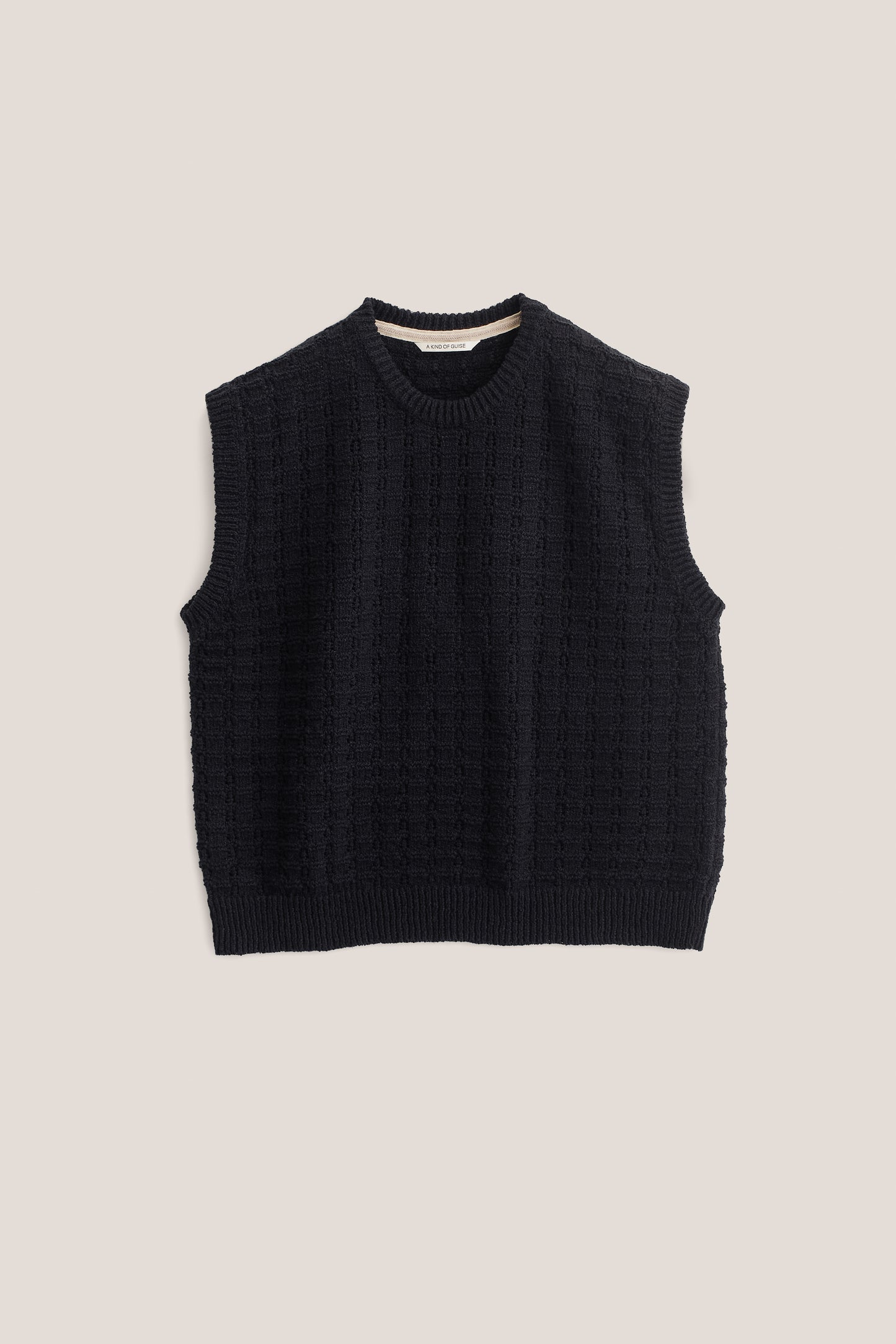 TEMBE KNIT VEST