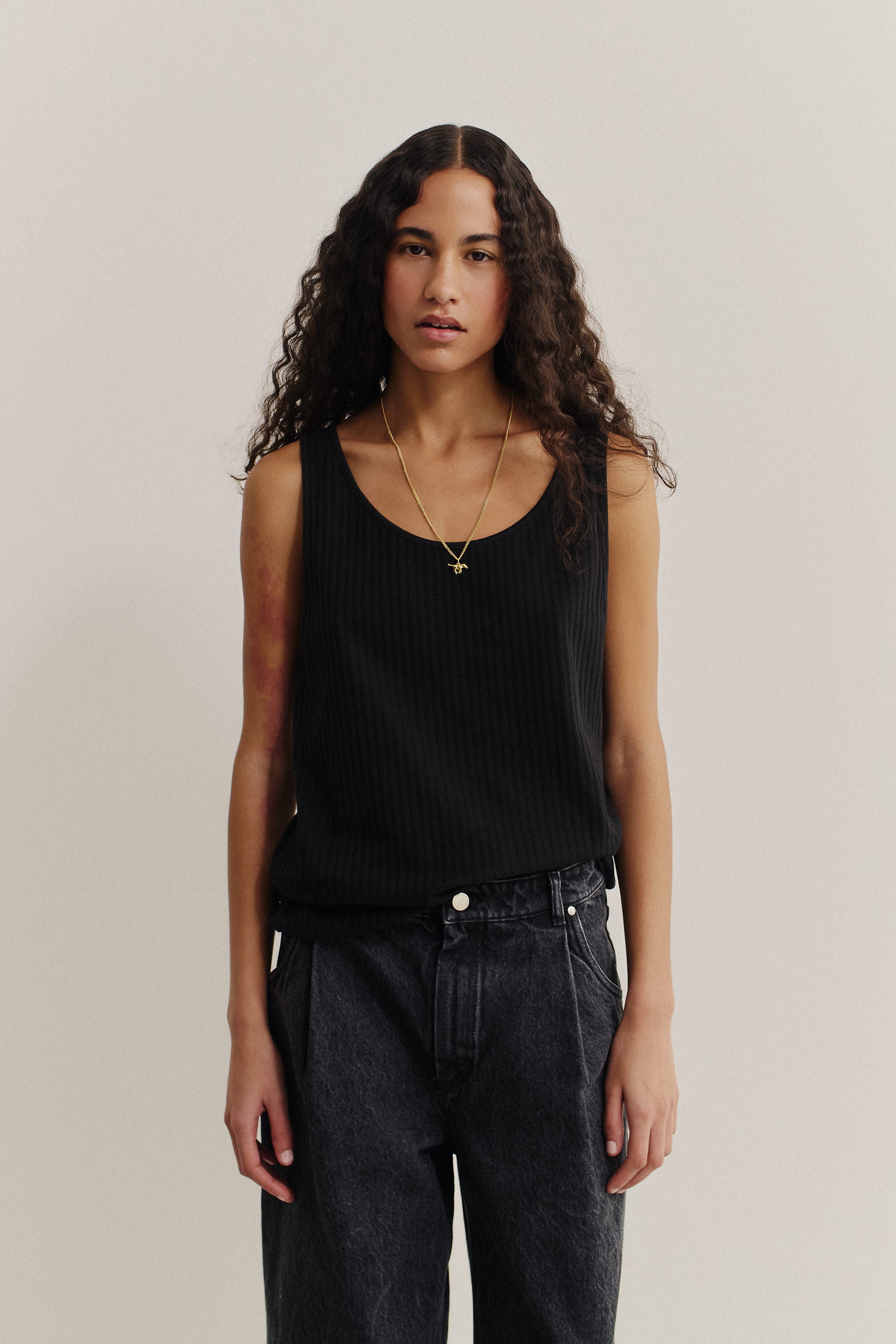 TOMASO TANKTOP – A KIND OF GUISE