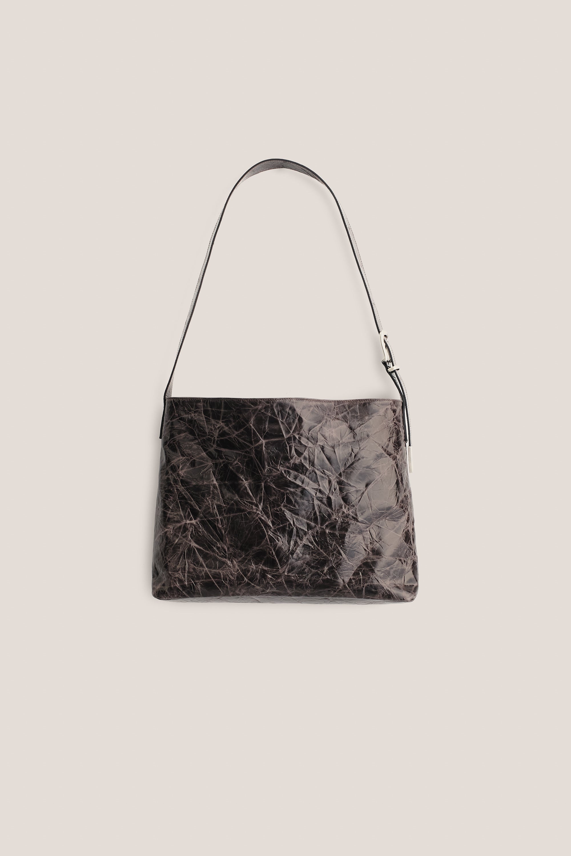 BAGS – A KIND OF GUISE