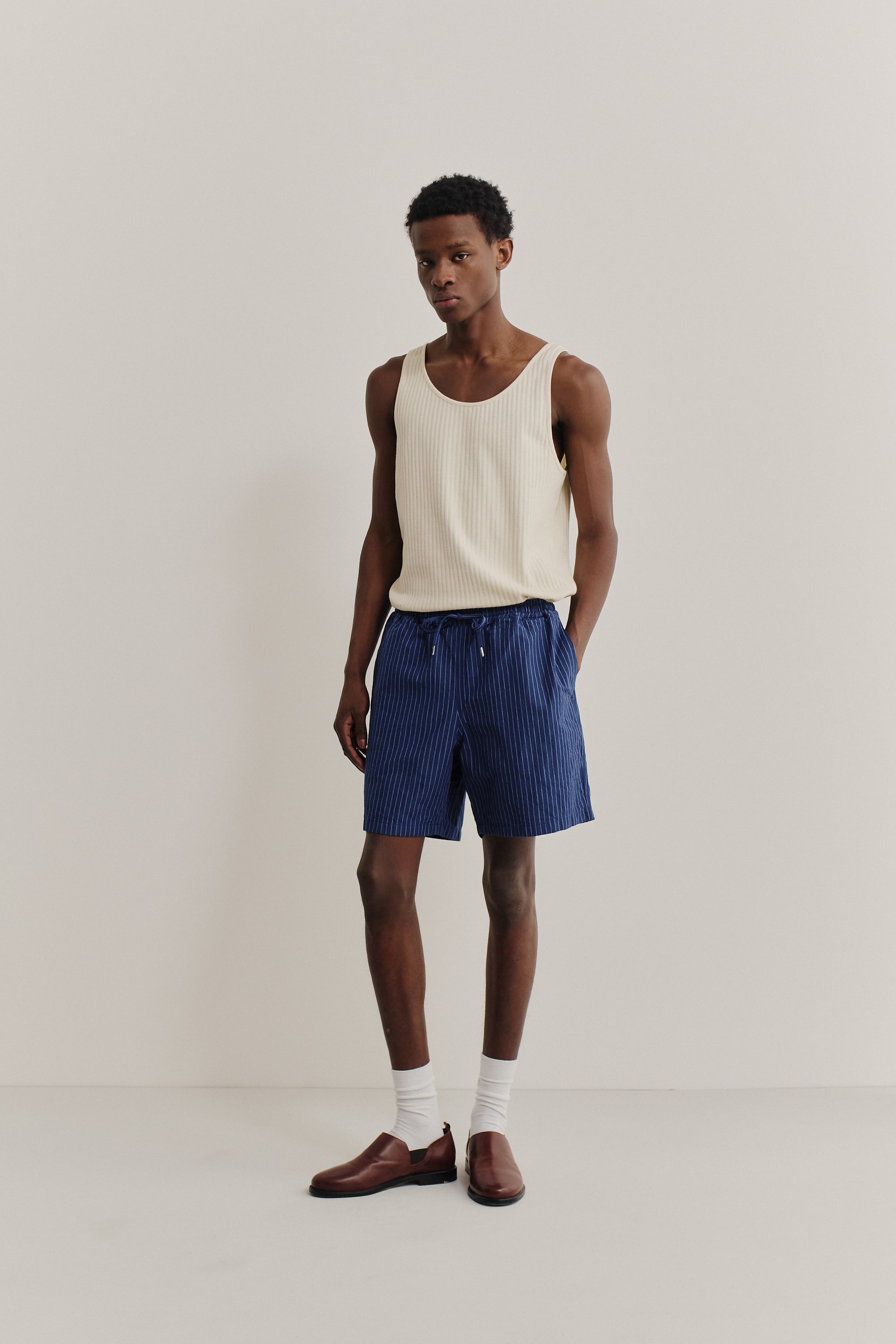 VOLTA SHORTS – A KIND OF GUISE