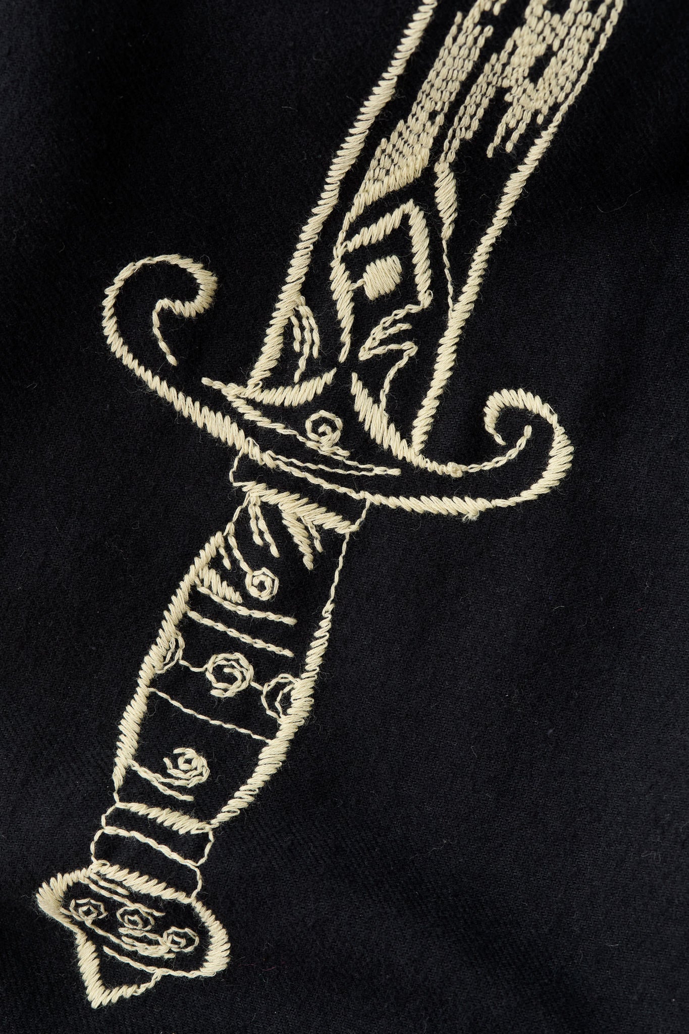 Derbin Shirt Black Swords